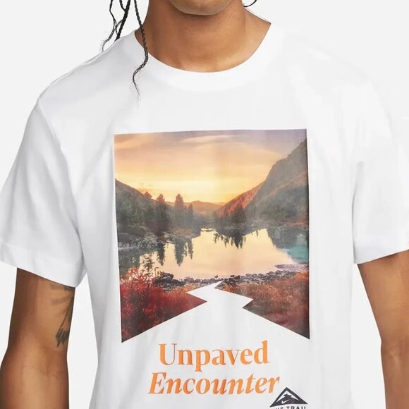 Brand New Nike Trail Running T-Shirt Jogging Training FD0120-100 Men's SZ L - Picture 2 of 5